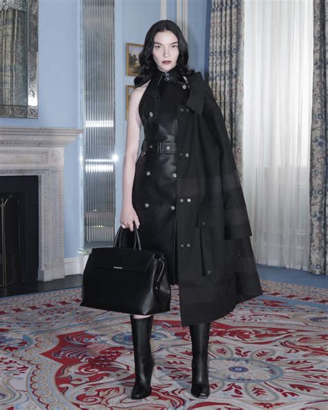 Burberry Resort 2023 Collection 